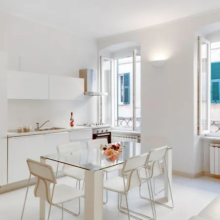 Apartment White Nel Centro Storico *